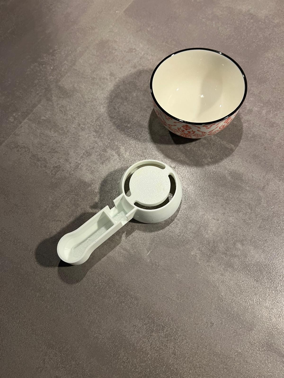 Egg Yolk Separator Tool | KitchenGadget | EggSplitter | CookingHack | Egg Splitter