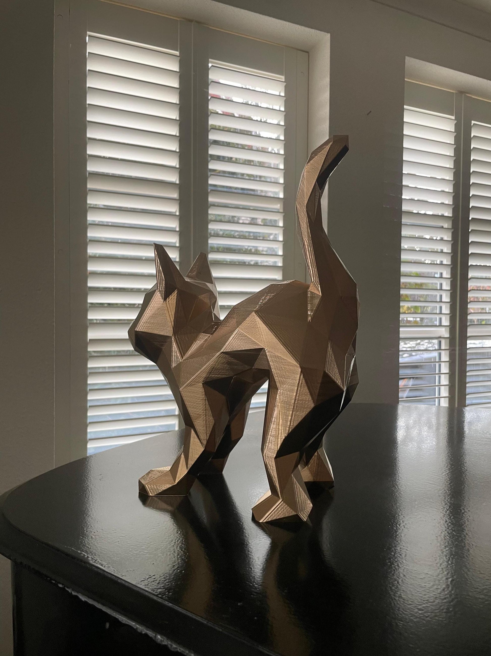 Geometric Cat Statue - Modern Minimalist Polygon Cat Decor - Unique Animal Sculpture for Home - Handmade Gold Decoration