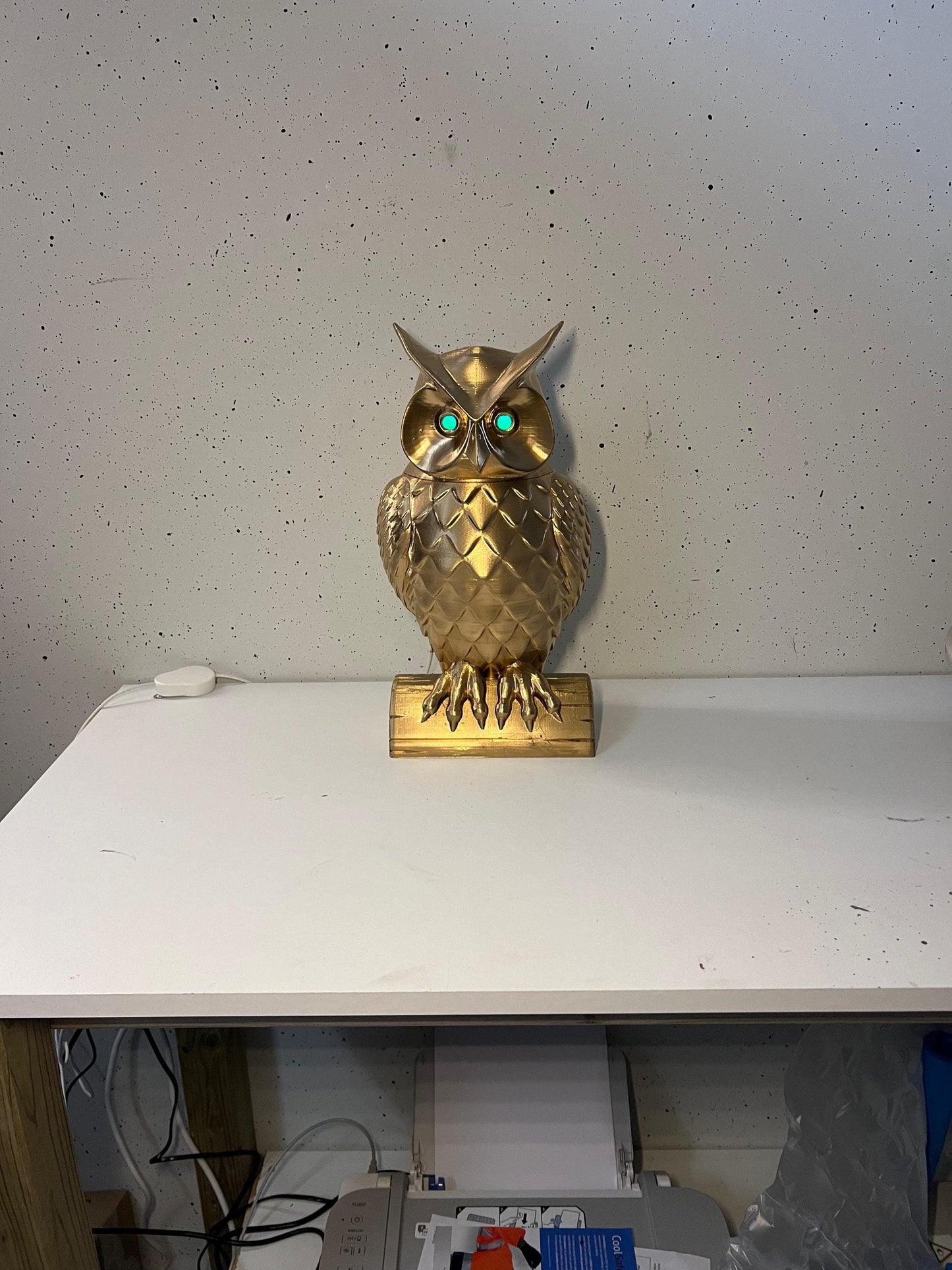 Owl Light decoration | Modern Decorative Owl Sculpture with Light | Unique Home Decor Accent | Modern Owl | Decorative Centerpiece Home