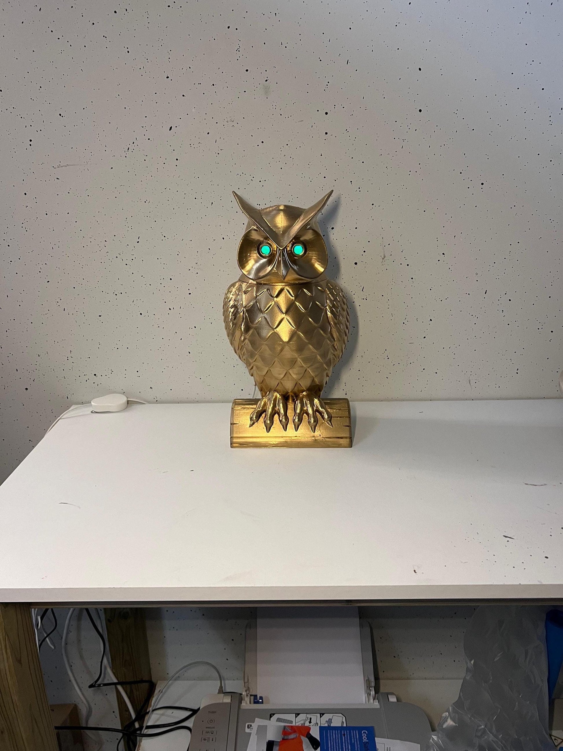 Owl Light decoration | Modern Decorative Owl Sculpture with Light | Unique Home Decor Accent | Modern Owl | Decorative Centerpiece Home