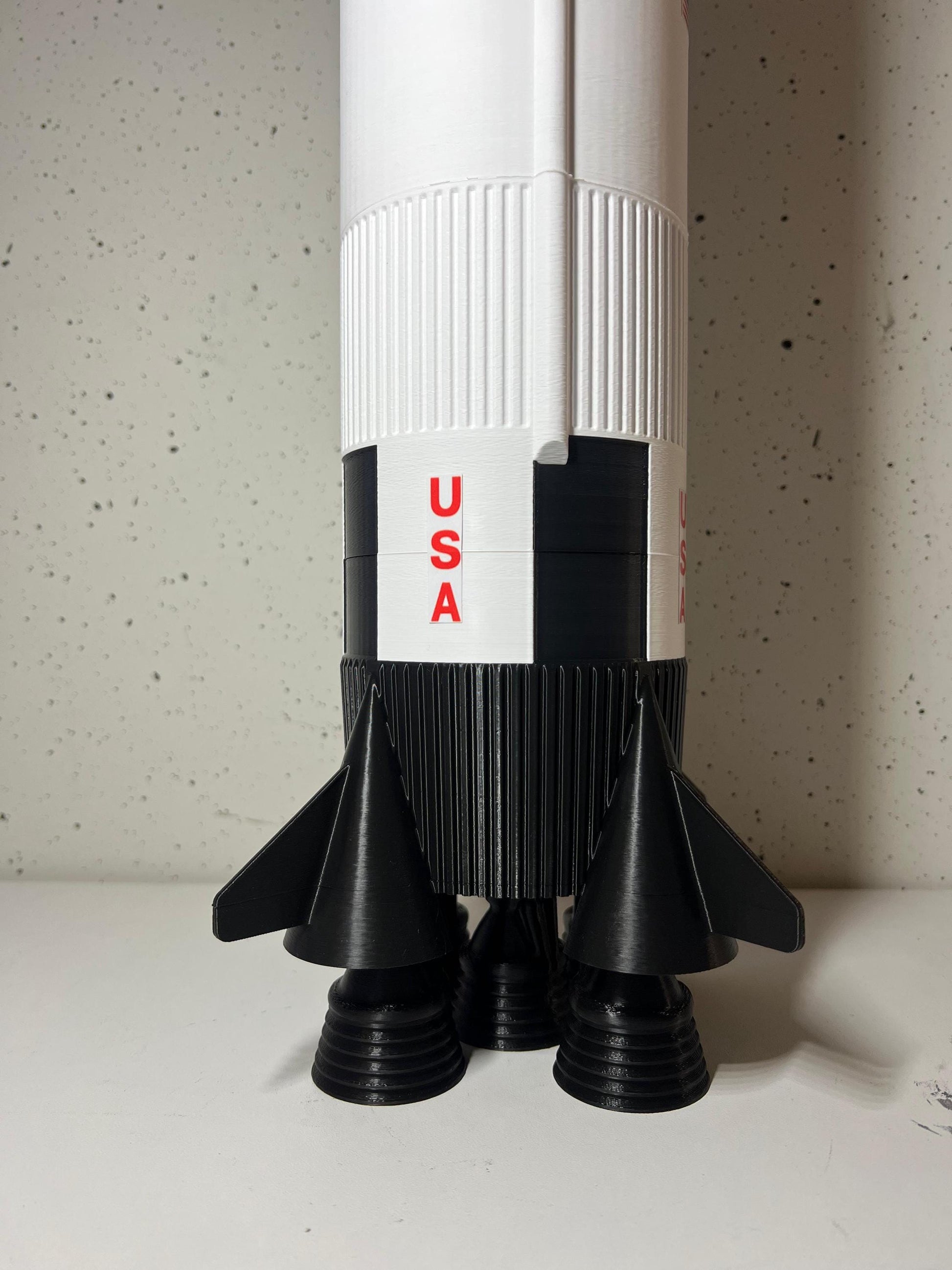 Apollo Mission Rocket Model | Iconic Spacecraft Replica | Perfect for Collectors & Space Enthusiasts