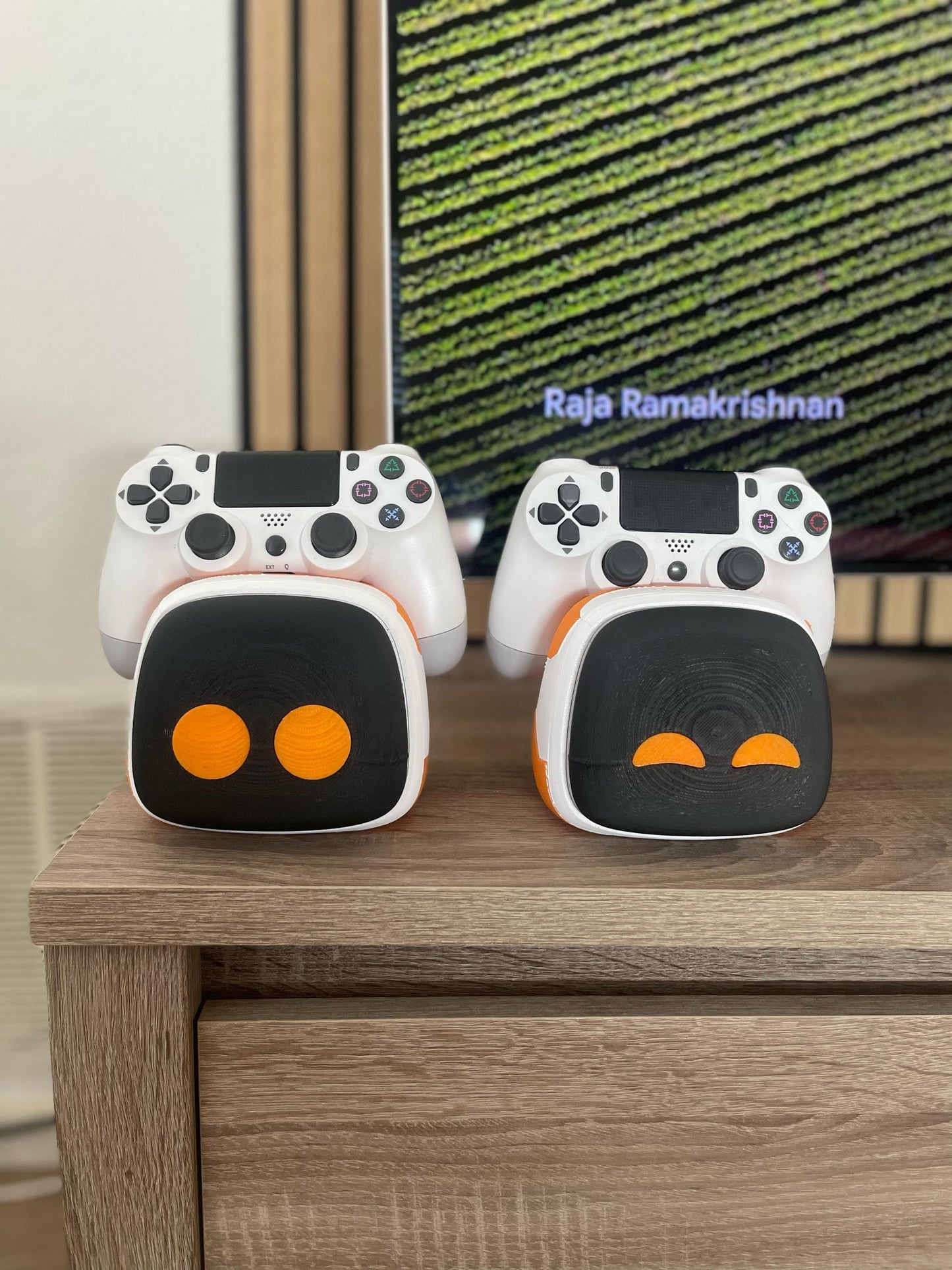 Game Controller Stand x 2 - Cute Robot Design, 3D Printed, Black & Orange Gaming Decor
