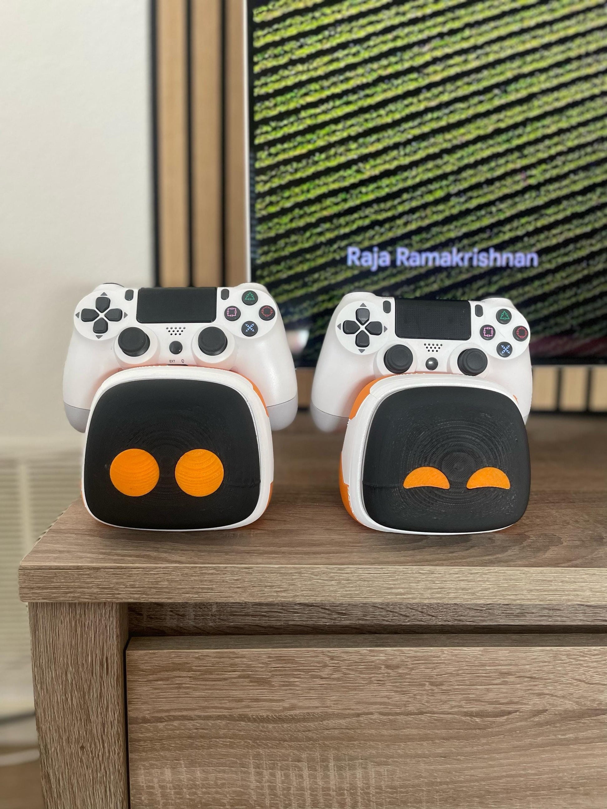 Game Controller Stand x 2 - Cute Robot Design, 3D Printed, Black & Orange Gaming Decor