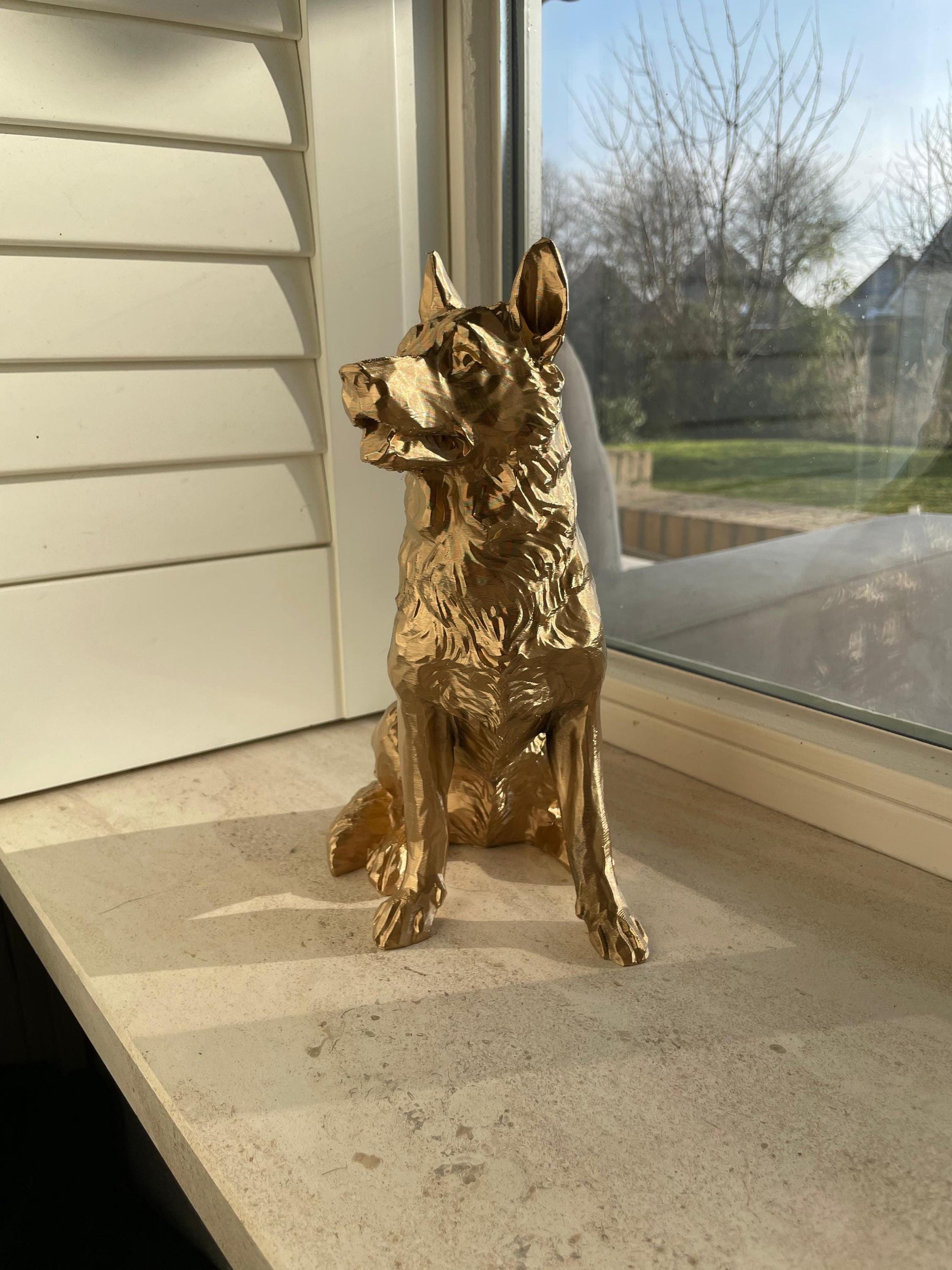 Golden German Shepherd Statue – Regal Dog Decor, Perfect Home Accent & Luxury Gift for Pet Lovers, Hand-Finished and Eye-Catching!