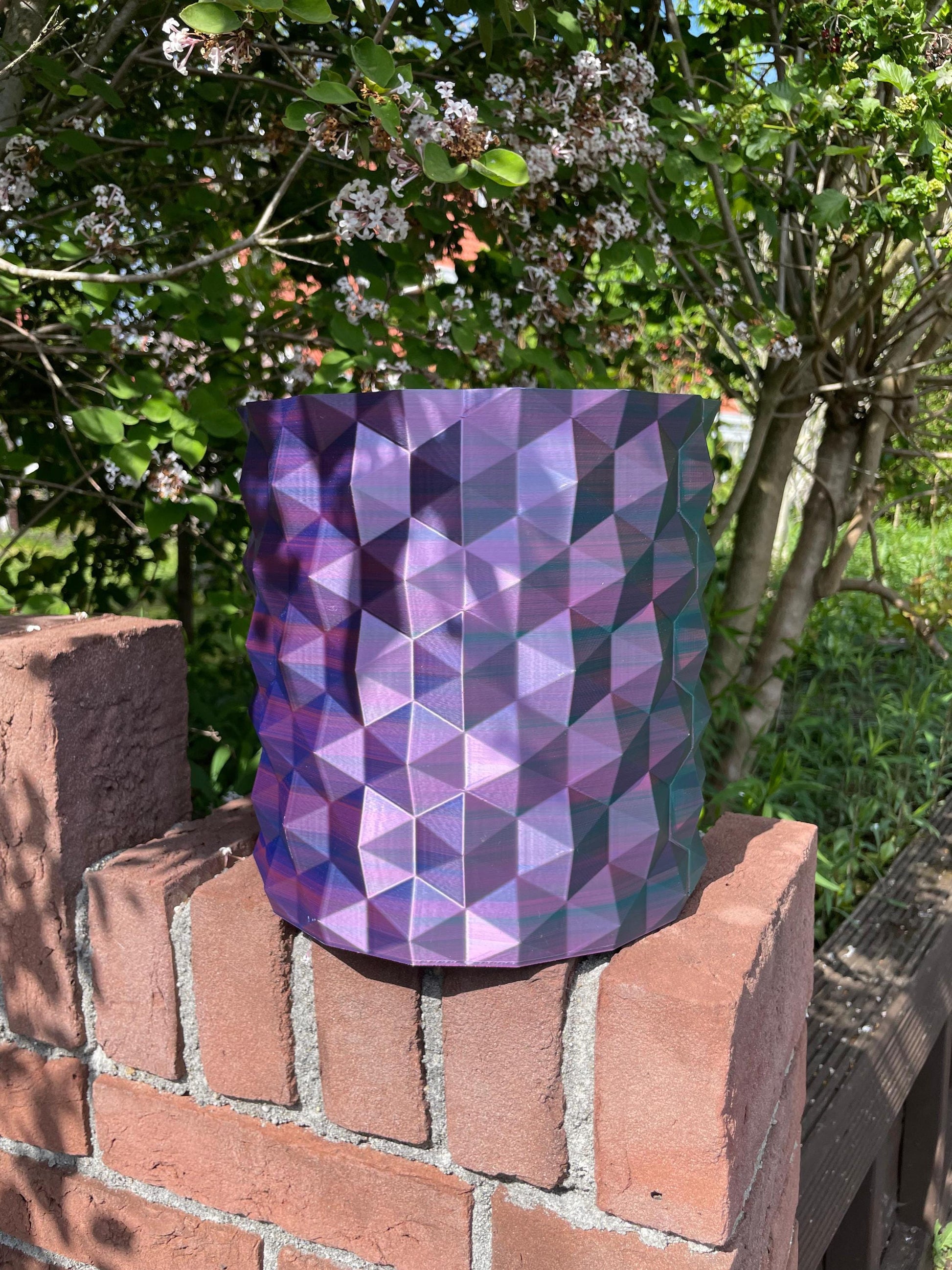 3D Printed Geometric Vase - Large Blue Gradient Decor