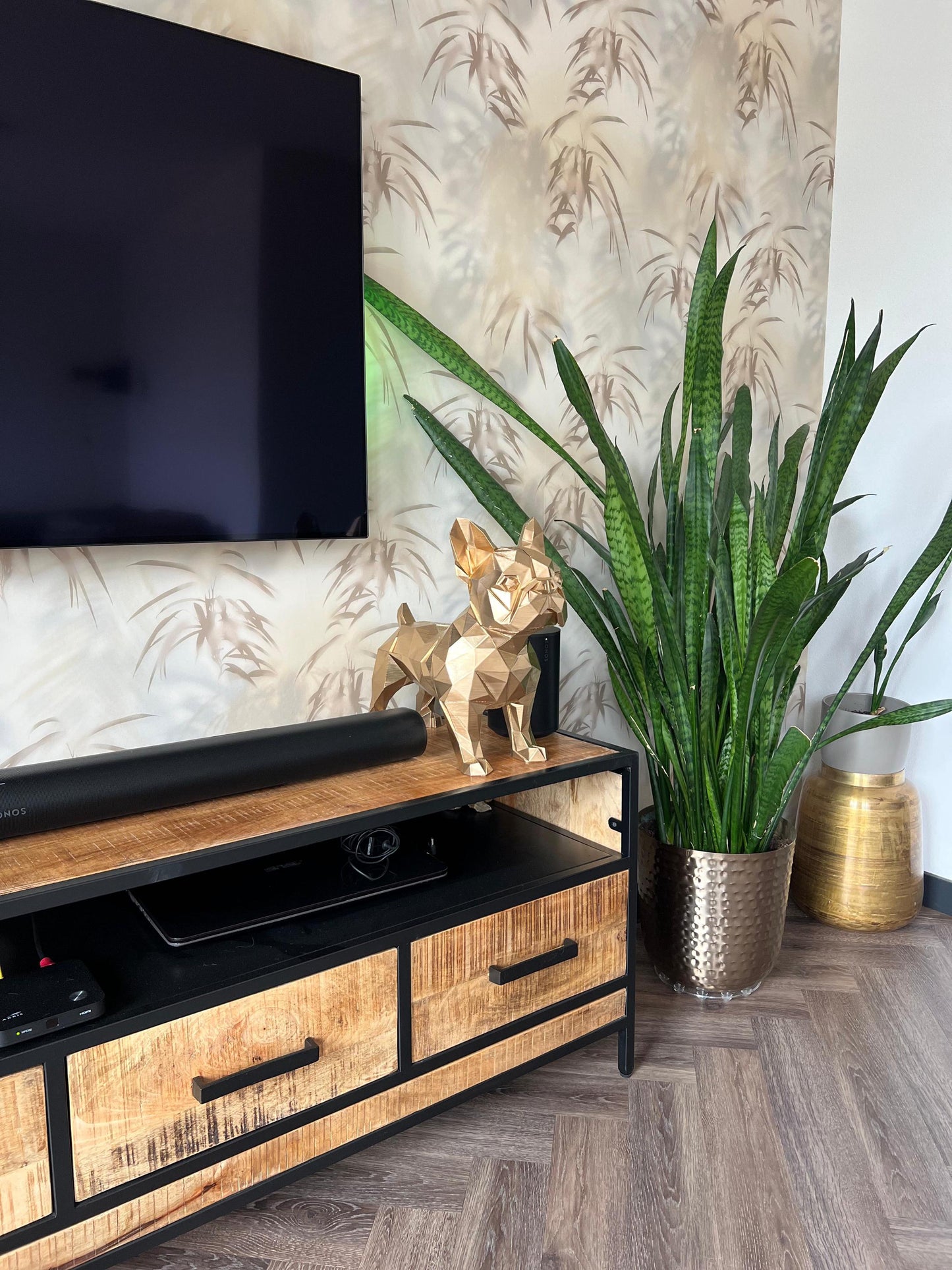 Bulldog Statue | Modern Art Sculpture | Gold Decor | Handcrafted Accent | Home Elegance