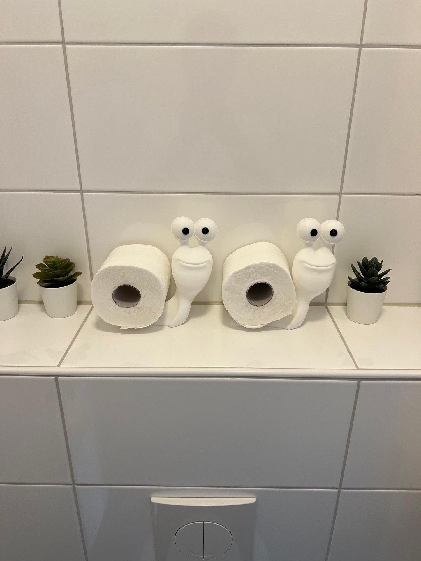 Snail Toilet Roll Holder - Cute Bathroom Storage & Decor - Whimsical Snail Figurine for Toilet Paper - Ideal Gift for Home Decor Lovers