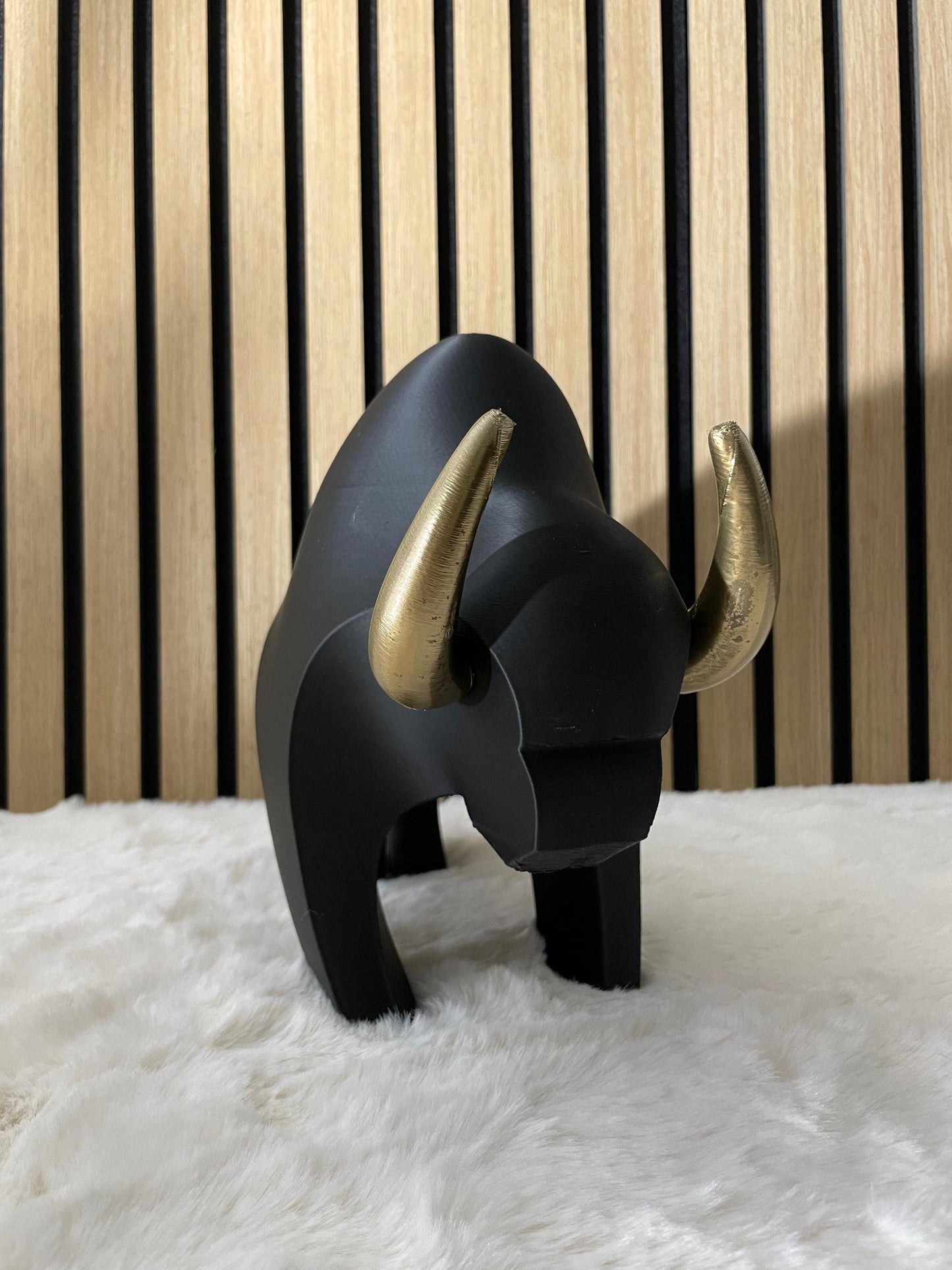 Bull Sculpture Decoration Black Gold Horns Minimalist Geometric Decor Wall Street Bull Contemporary Art Power Symbol Office Desk Statue