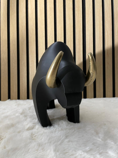 Bull Sculpture Decoration Black Gold Horns Minimalist Geometric Decor Wall Street Bull Contemporary Art Power Symbol Office Desk Statue
