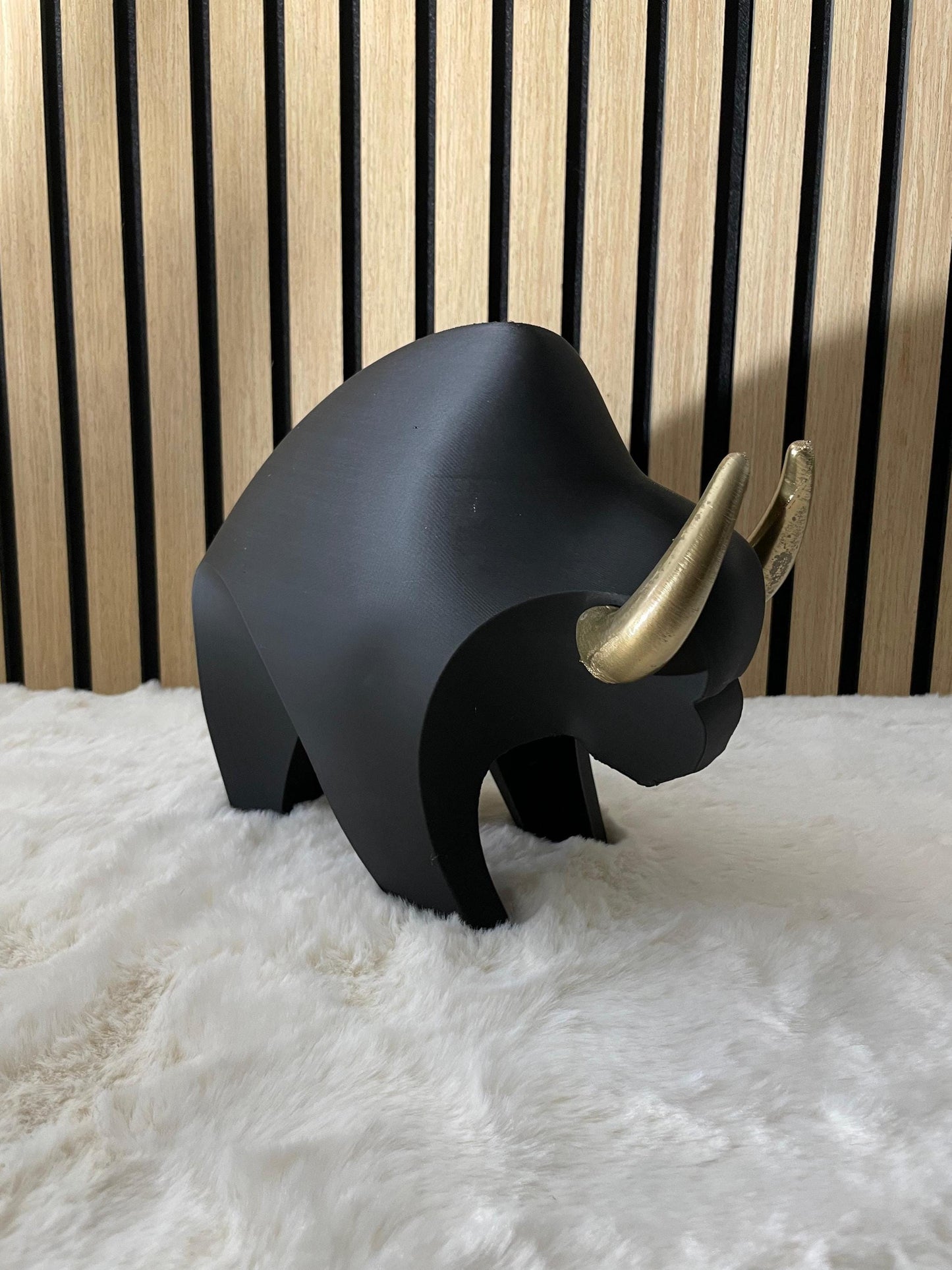 Bull Sculpture Decoration Black Gold Horns Minimalist Geometric Decor Wall Street Bull Contemporary Art Power Symbol Office Desk Statue