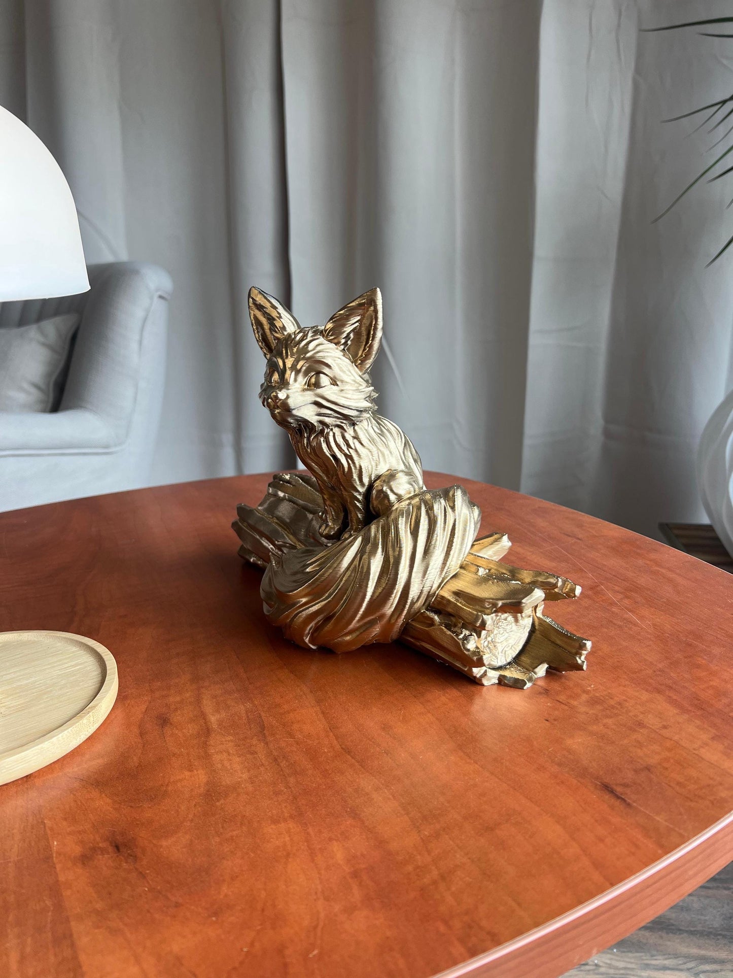 Fox tree Statue – Elegant Woodland Decor – Luxury Animal Figurine on Tree Trunk – Perfect Gift for Nature & Wildlife Lovers