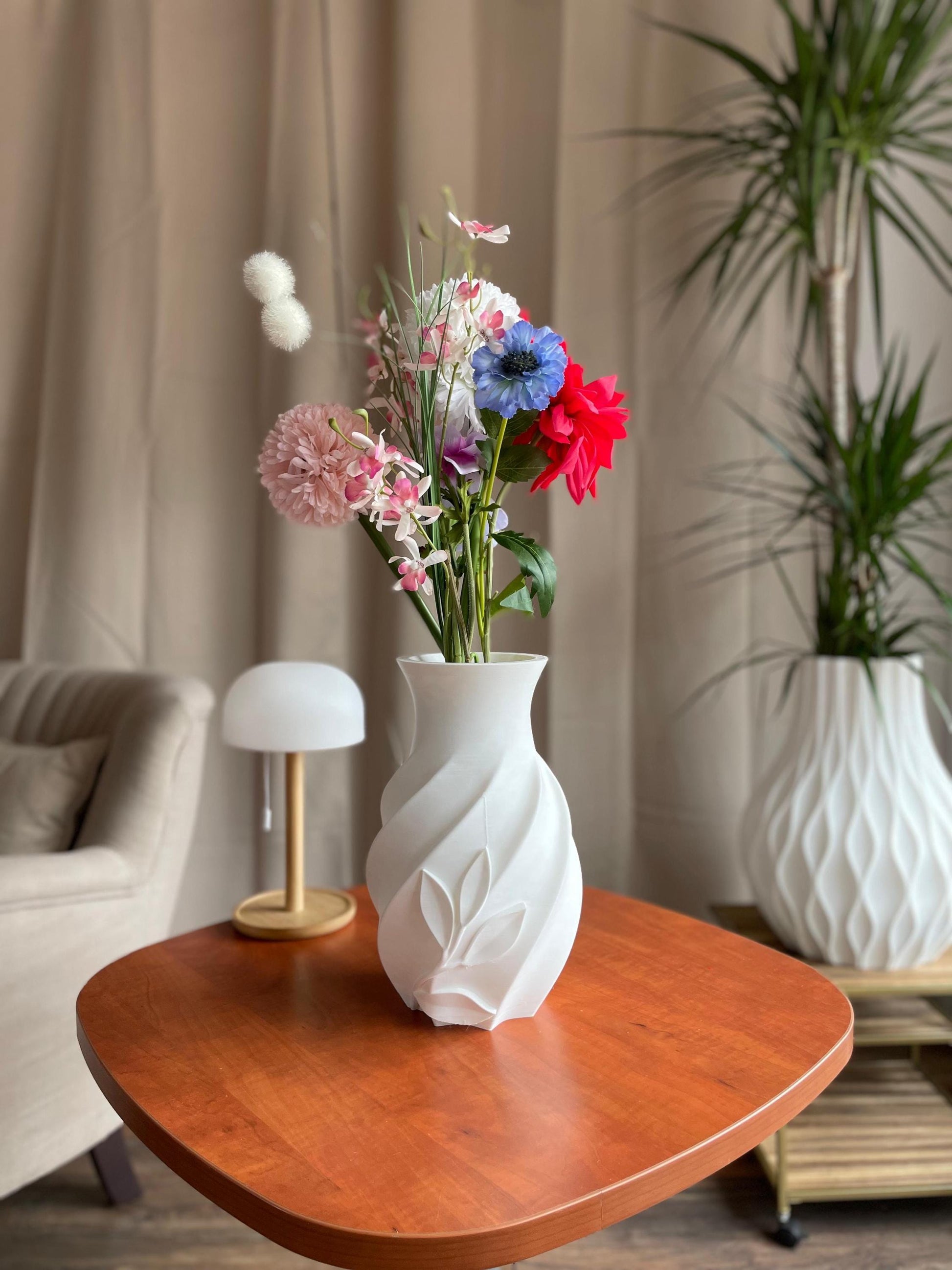 Twisted Leaf White Rose Vase - Elegant 3D Printed Flower Holder - Modern Home Decor - Ideal Gift for Flower Lovers | Dry Flowers Vase
