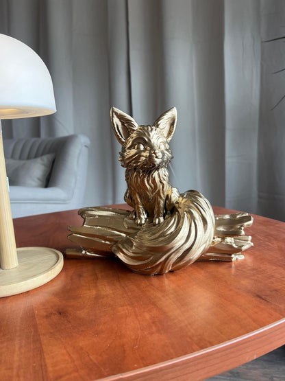 Fox tree Statue – Elegant Woodland Decor – Luxury Animal Figurine on Tree Trunk – Perfect Gift for Nature & Wildlife Lovers