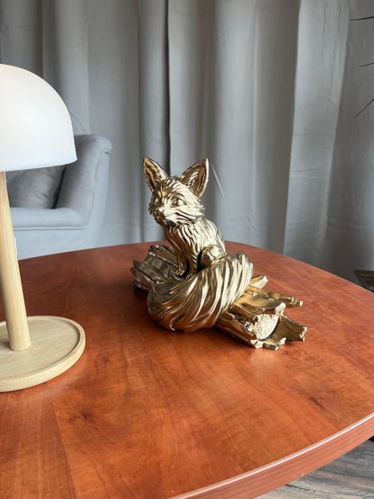 Fox tree Statue – Elegant Woodland Decor – Luxury Animal Figurine on Tree Trunk – Perfect Gift for Nature & Wildlife Lovers