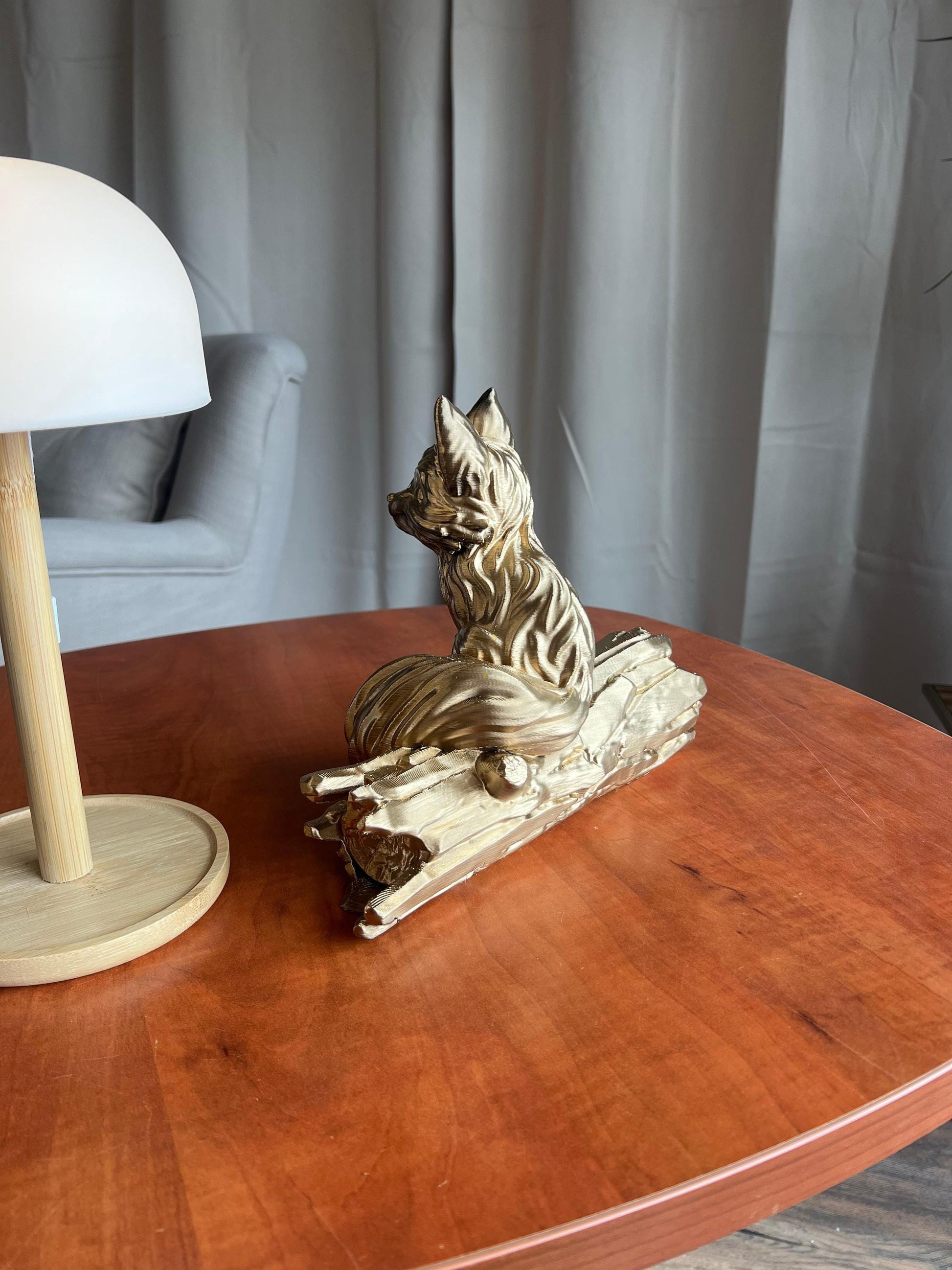 Fox tree Statue – Elegant Woodland Decor – Luxury Animal Figurine on Tree Trunk – Perfect Gift for Nature & Wildlife Lovers