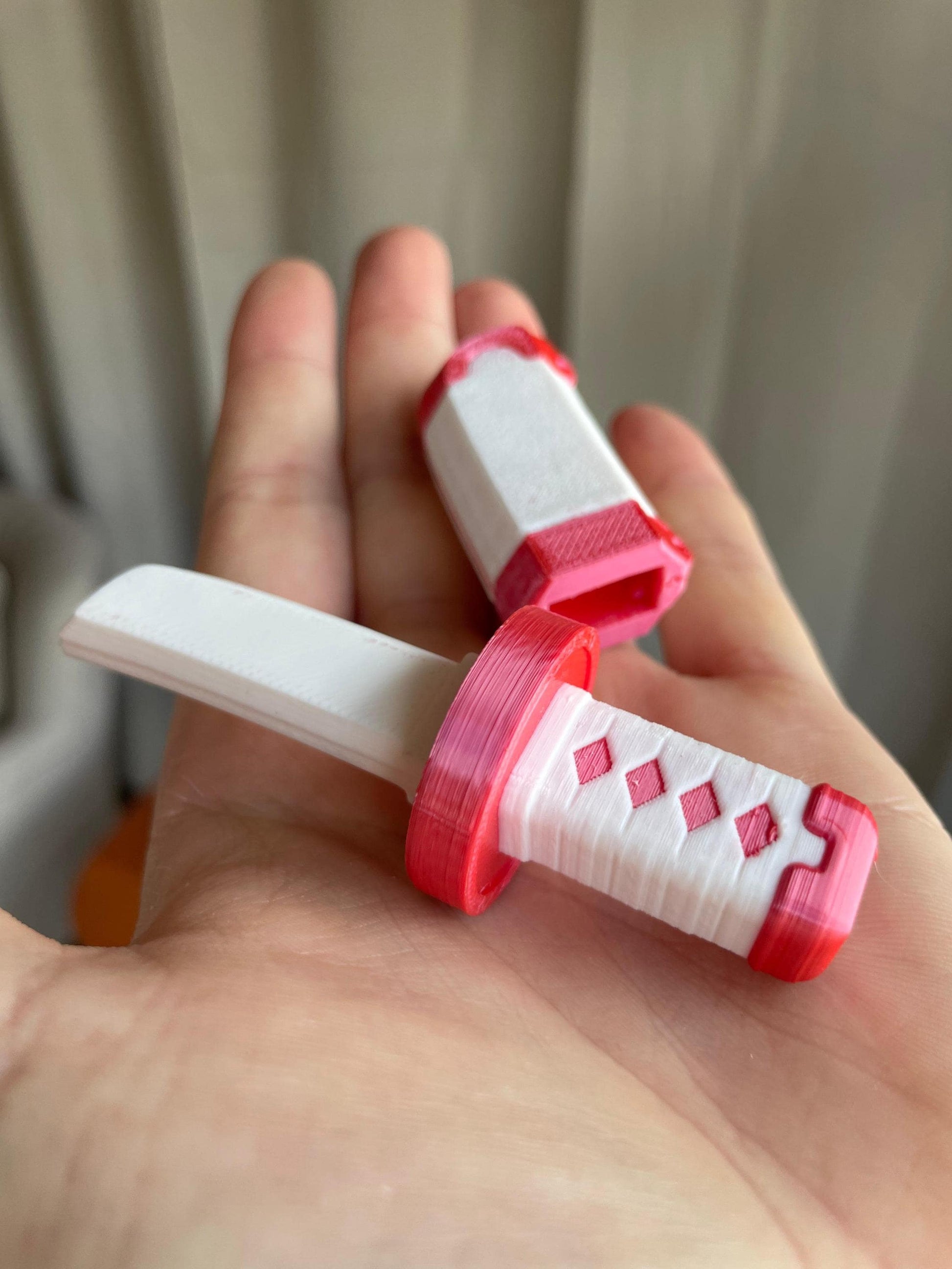 Fidget Mini Sword Toy Kogatana - Mini Katana - Stress Relief Desk Toy - TikTok Viral Sensory ADHD Focus Tool Gift