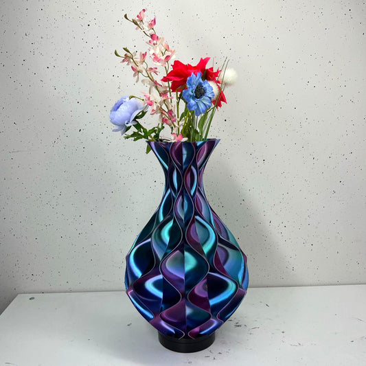 Modern Triple Color Wave Vase – Luxurious Red, Blue & Green Gradient Decor