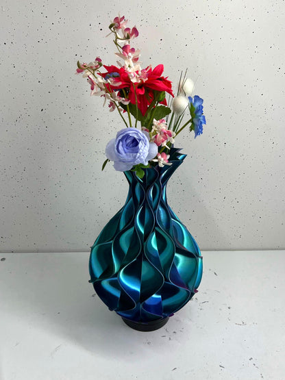 Modern Triple Color Wave Vase – Luxurious Red, Blue & Green Gradient Decor