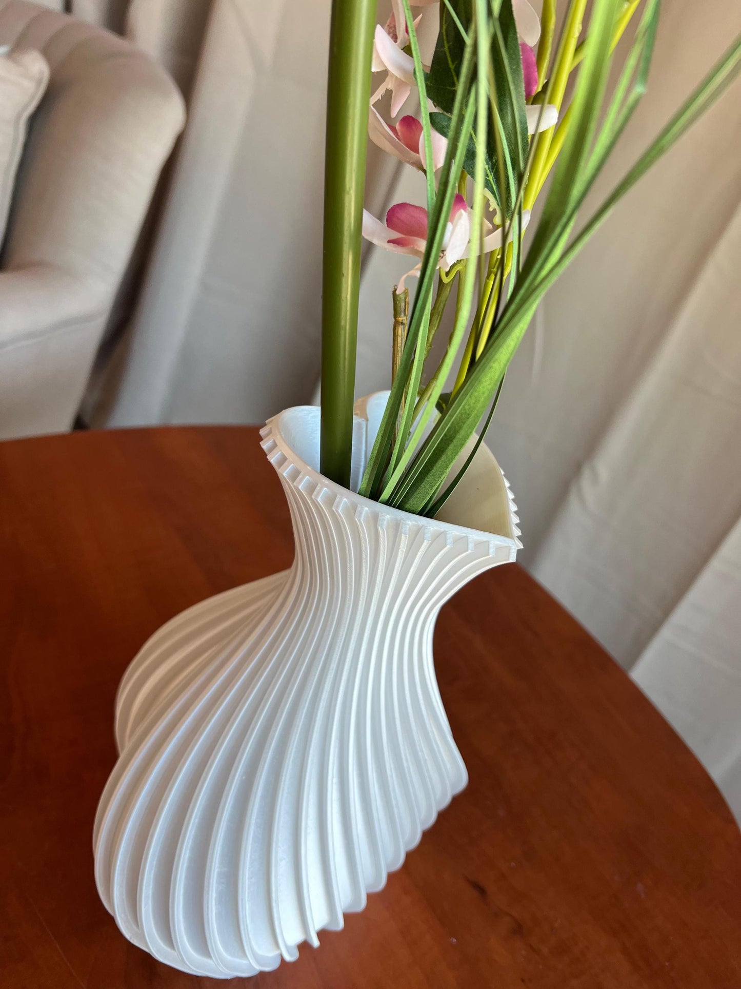 Heart Shaped Vase | 3D Printed Modern Flower Vase | Unique Decorative Home Decor | Minimalist Table Centerpiece | Contemporary Art Vase