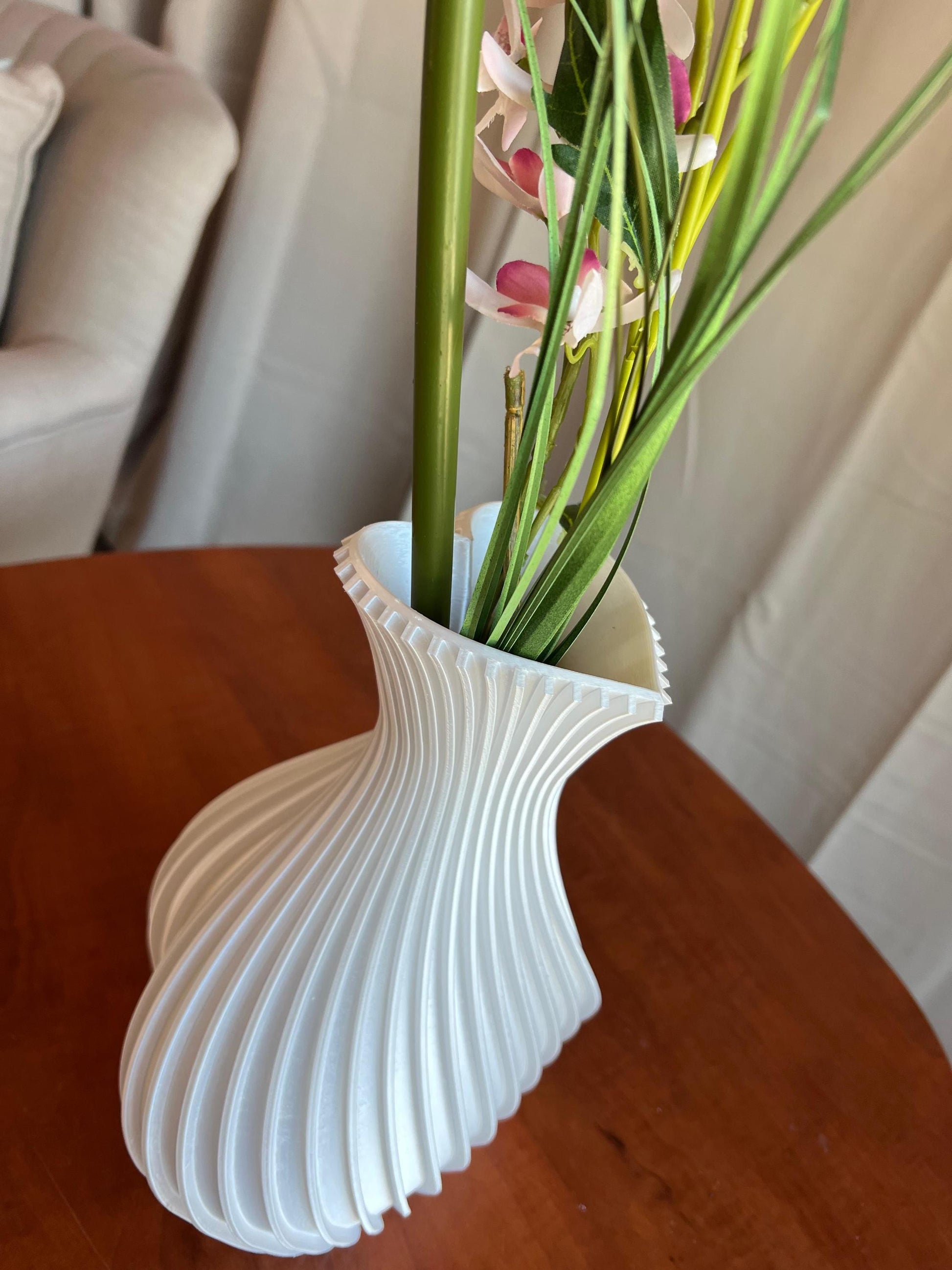 Heart Shaped Vase | 3D Printed Modern Flower Vase | Unique Decorative Home Decor | Minimalist Table Centerpiece | Contemporary Art Vase
