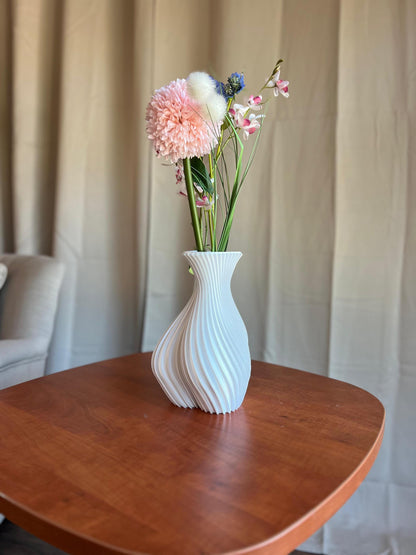 Heart Shaped Vase | 3D Printed Modern Flower Vase | Unique Decorative Home Decor | Minimalist Table Centerpiece | Contemporary Art Vase