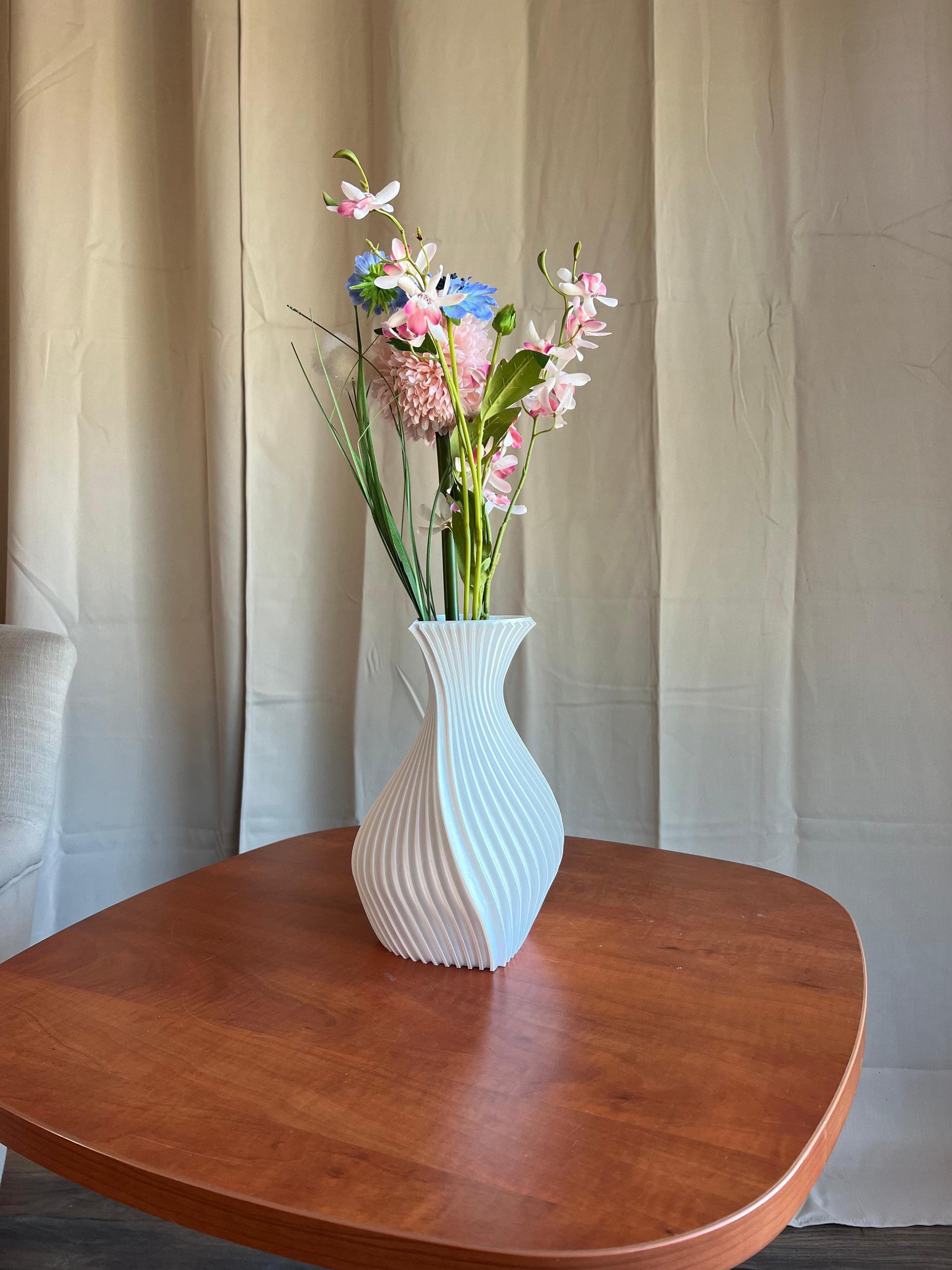 Heart Shaped Vase | 3D Printed Modern Flower Vase | Unique Decorative Home Decor | Minimalist Table Centerpiece | Contemporary Art Vase