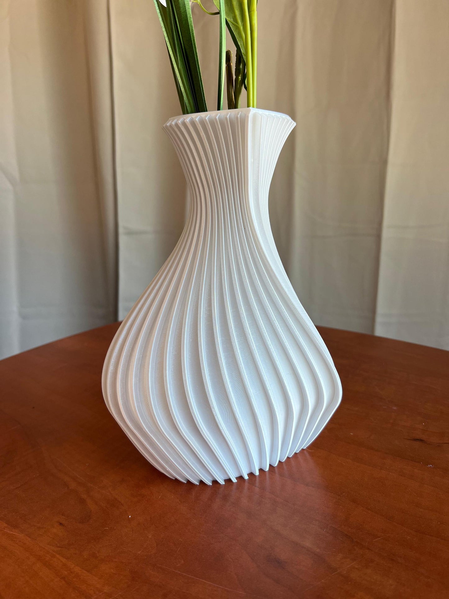 Heart Shaped Vase | 3D Printed Modern Flower Vase | Unique Decorative Home Decor | Minimalist Table Centerpiece | Contemporary Art Vase