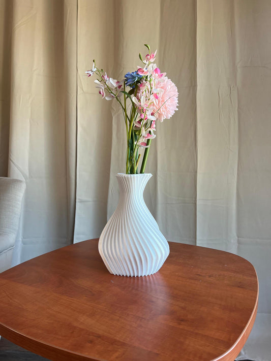 Heart Shaped Vase | 3D Printed Modern Flower Vase | Unique Decorative Home Decor | Minimalist Table Centerpiece | Contemporary Art Vase