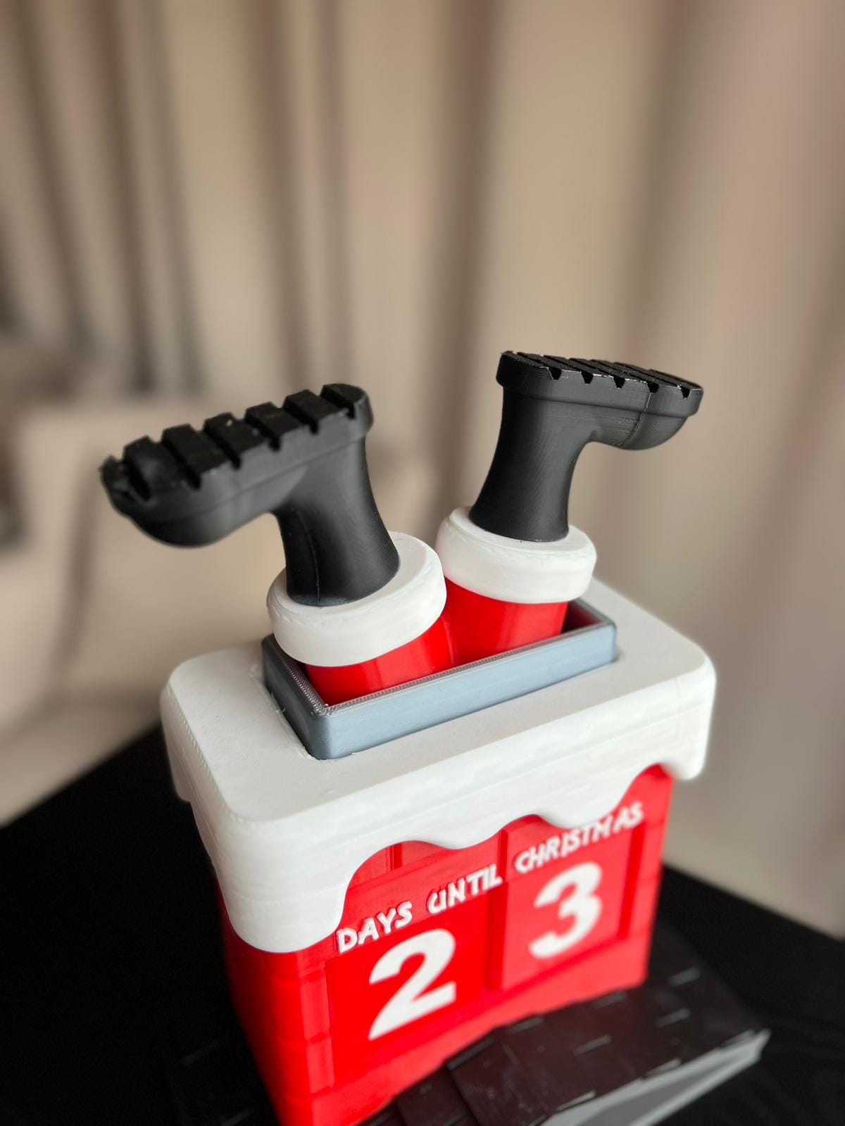 Santa Christmas Countdown | Festive Holiday Decor | Fun Christmas decor | christmas calender | christmas gifts | christmas decor