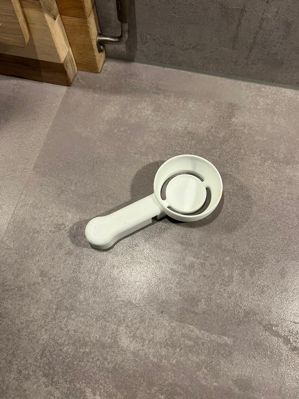 Egg Yolk Separator Tool | KitchenGadget | EggSplitter | CookingHack | Egg Splitter