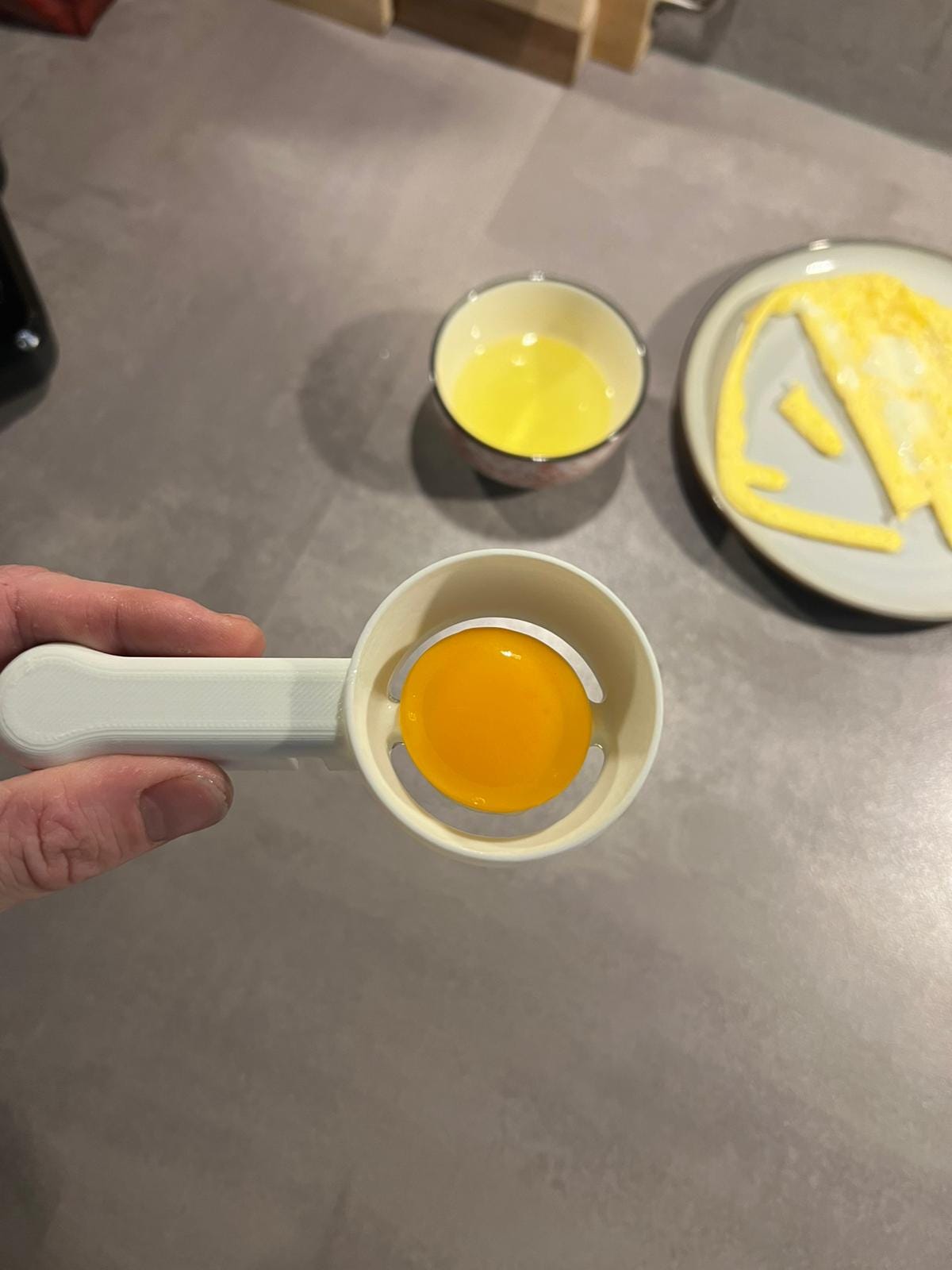 Egg Yolk Separator Tool | KitchenGadget | EggSplitter | CookingHack | Egg Splitter