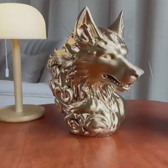 Wolf Decoration Statue | 3D Printed Low Poly Wolf Bust in Gold | Striking Modern Decor for Home or Office