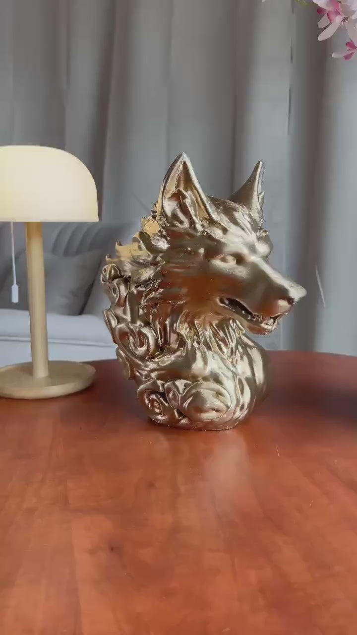 Wolf Decoration Statue | 3D Printed Low Poly Wolf Bust in Gold | Striking Modern Decor for Home or Office