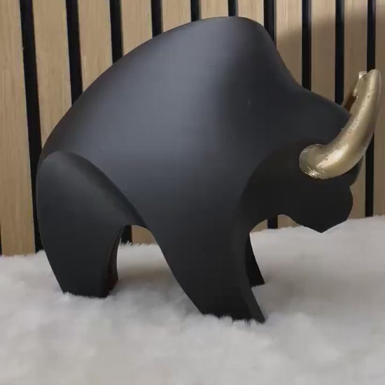 Bull Sculpture Decoration Black Gold Horns Minimalist Geometric Decor Wall Street Bull Contemporary Art Power Symbol Office Desk Statue